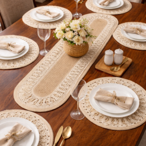 Runner with 6 pieces of placemat